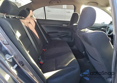 2011 Honda Accord Lx z USA, uszkodzony, nr VIN 1HGCP2F32BA055165